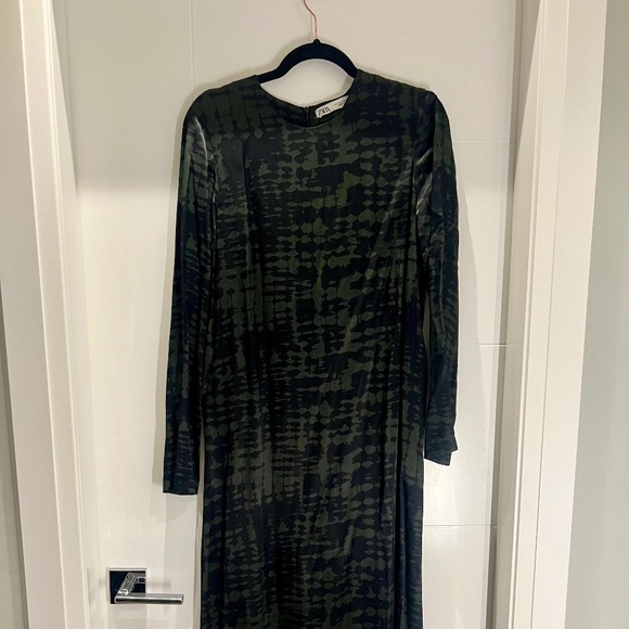Small Zara midi/maxi dress - Picture 3 of 3